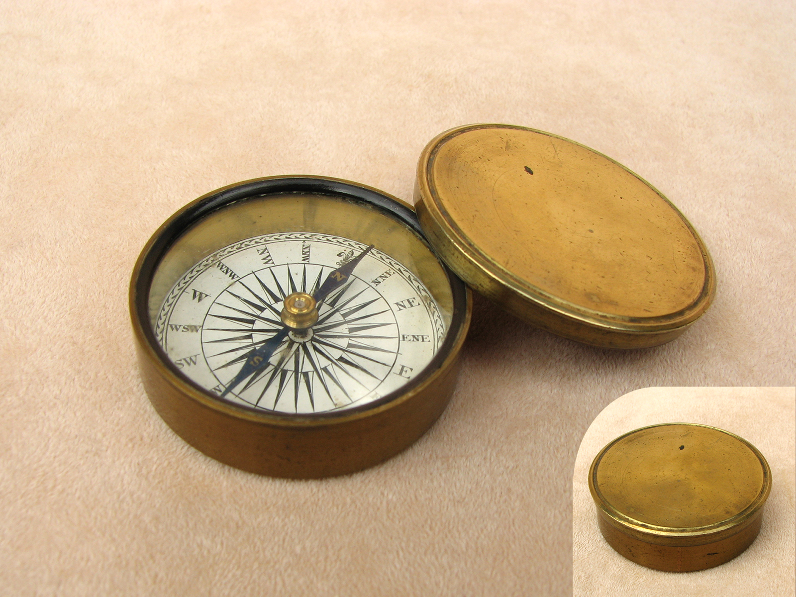 Small Victorian brass cased pocket compass circa 1880